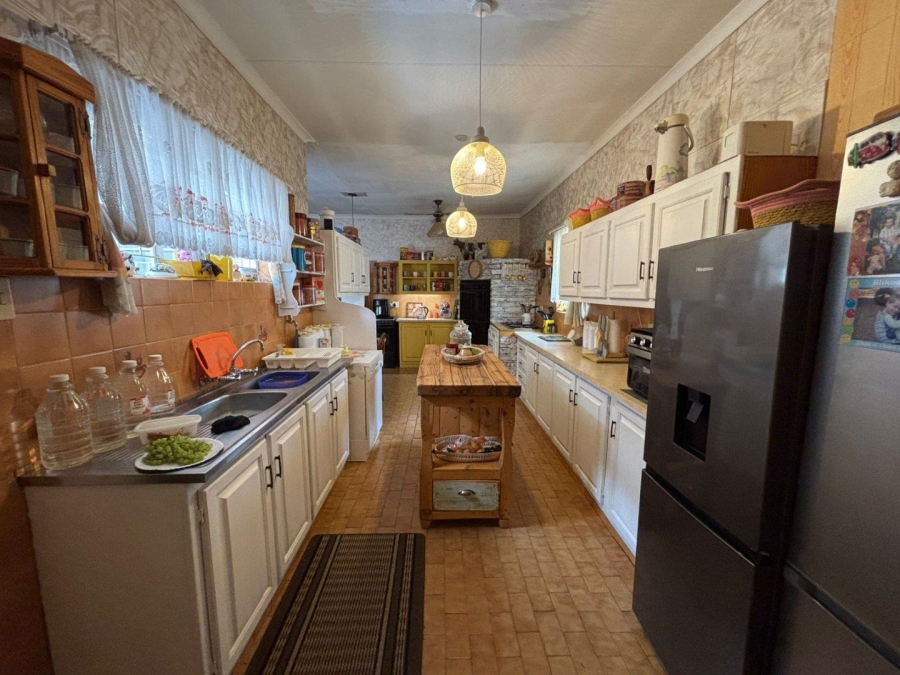 5 Bedroom Property for Sale in Parys Free State